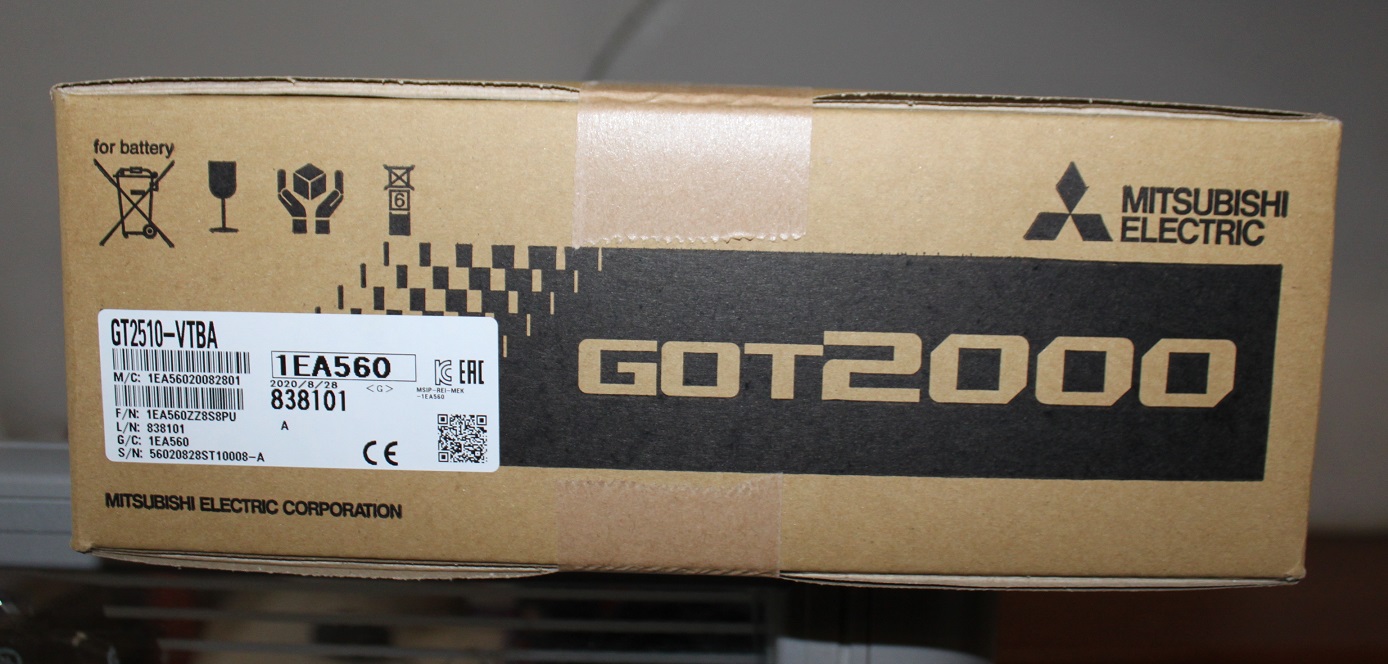 76%OFF!】 2019年製 新品 三菱 GOT2000 GT2510-VTBA